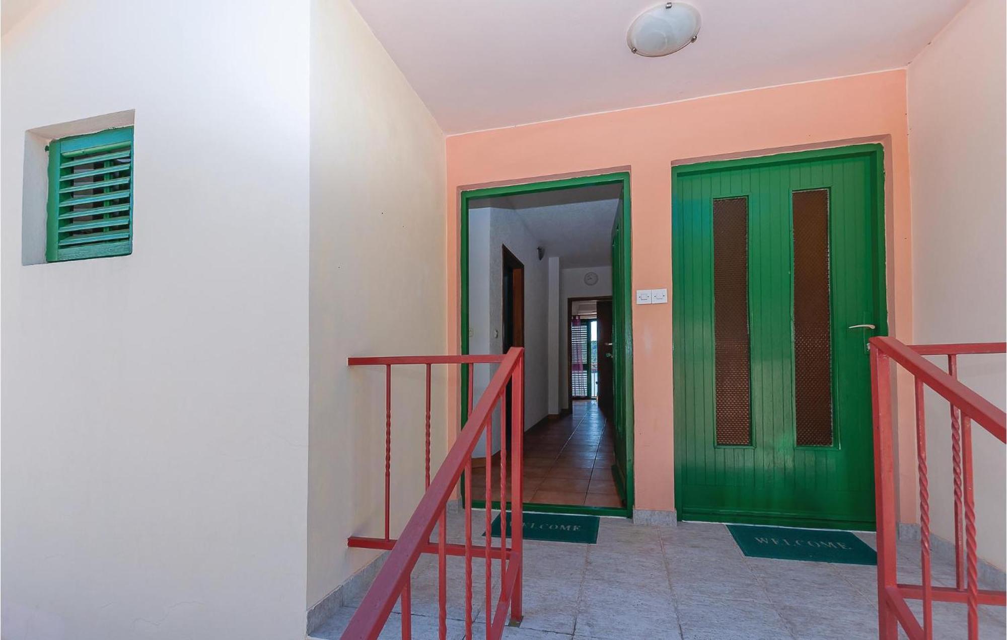 Gorgeous Apartment In Tisno With Kitchen Buitenkant foto